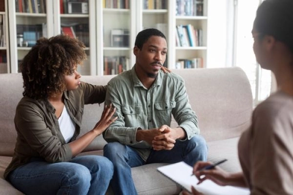 couple at therapy